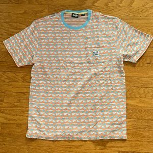 HOWLER BROS MENS JACQUARD TEE SIZE LARGE TRIANGLE PATTERN Kaleidoscope / Coral
